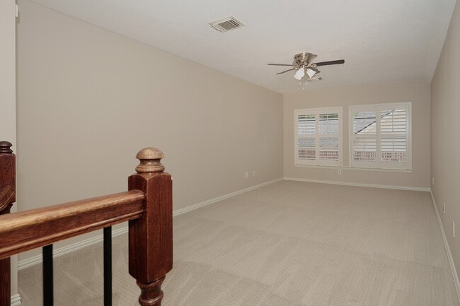 Building Photo - 79 E French Oaks Cir