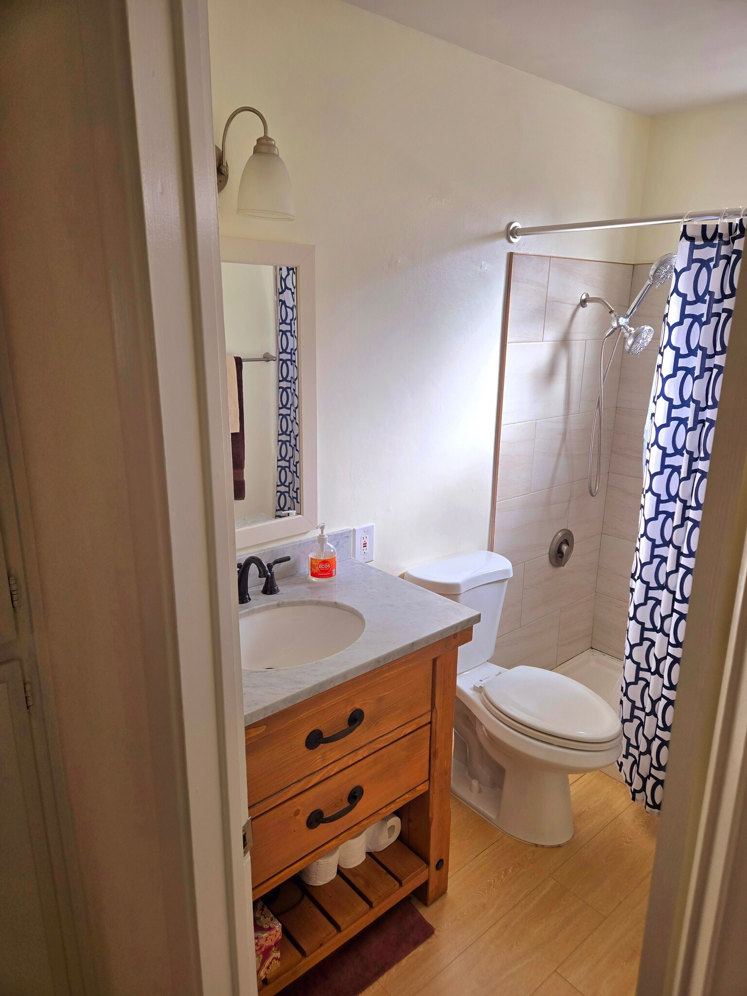 Building Photo - 4262 Wilson Ave