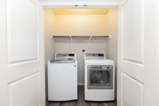 Building Photo - Smart. Stylish. Ready to Welcome You Home!