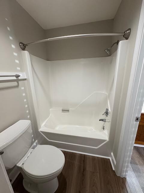 Building Photo - "Charming 1-Bedroom Retreat in the Heart o...