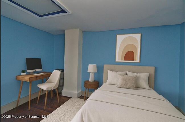 Building Photo - 18 Pine Rd