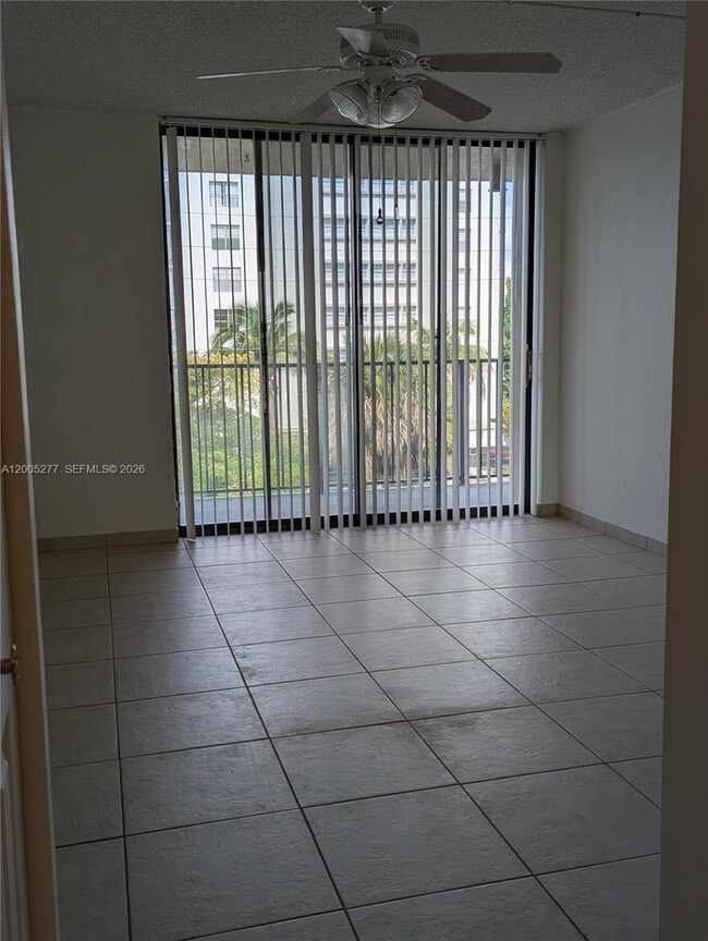 Building Photo - 16751 NE 9th Ave