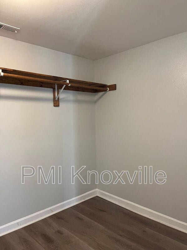 Building Photo - 489 W Outer Dr