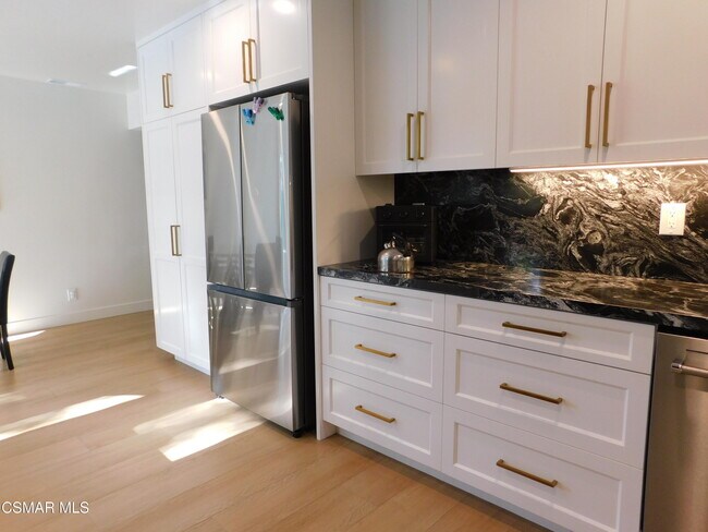 Building Photo - 30024 Quail Run Dr