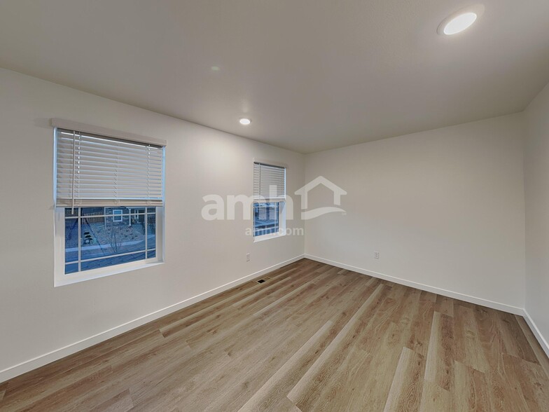 Building Photo - 26148 E Calhoun Pl