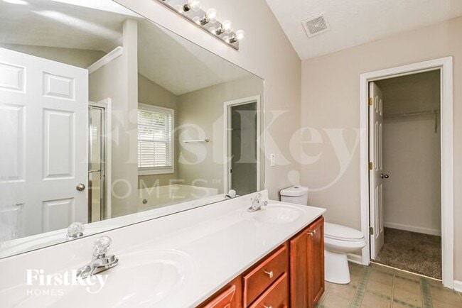 Building Photo - 96 Maple Leaf Ct