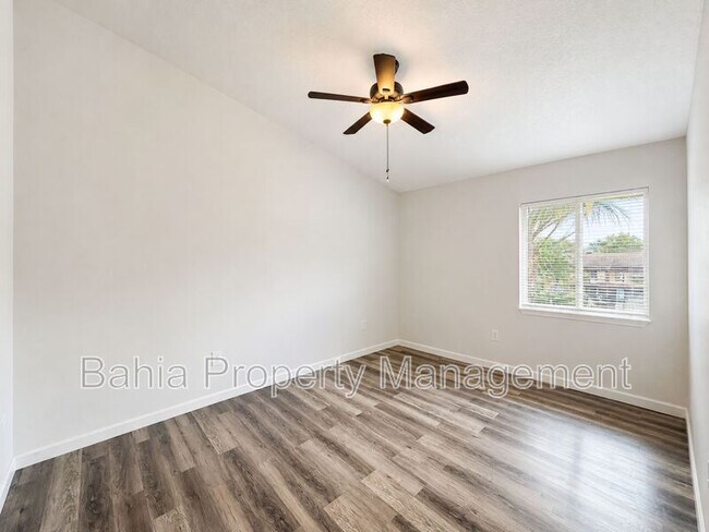 Building Photo - 5214 Via Hacienda Cir