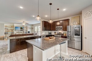 Building Photo - 12927 Shoreline Dr