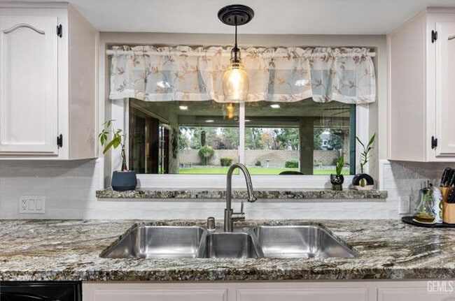 Building Photo - 1503 Calle Hermosa