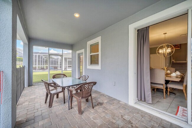 Building Photo - 9032 Stinger Dr