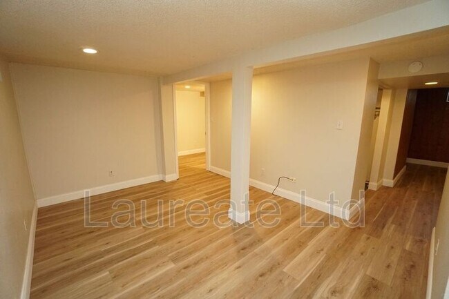 Building Photo - 3095 Elm St