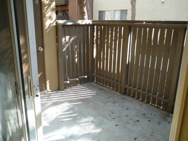 Building Photo - 18350 Hatteras St