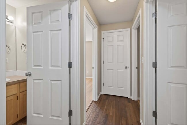 Building Photo - Beautiful Single-Level Home with Private Backyard