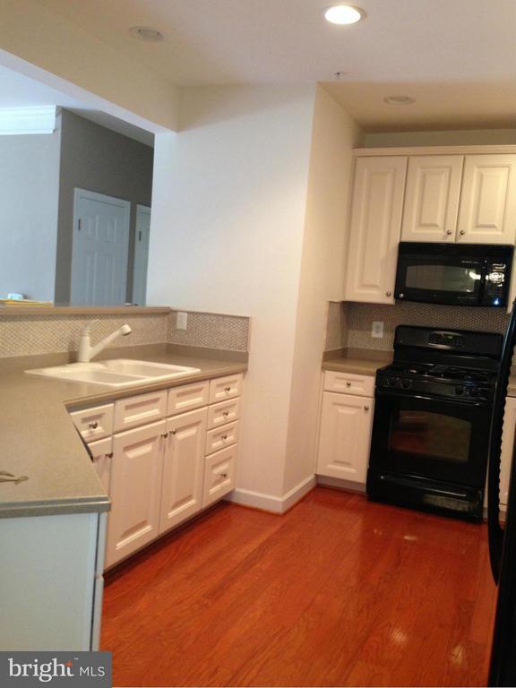 Building Photo - 621 Cobblestone Blvd