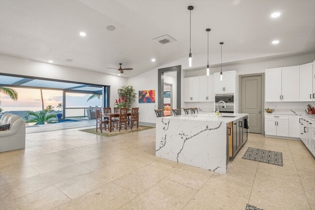 Building Photo - Lanikeha Six Bedroom Estate