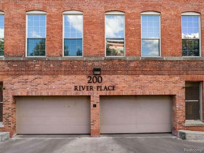 Building Photo - 200 River Place Dr