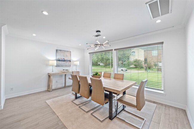 Building Photo - 9022 Quebec Dr