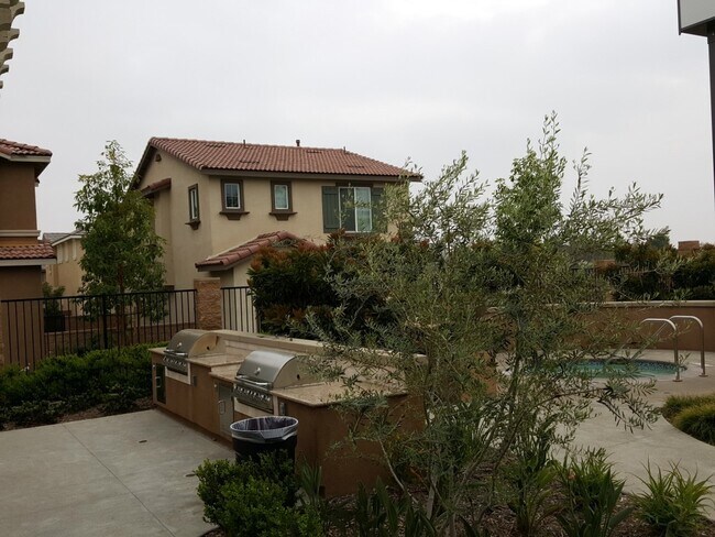 Building Photo - 8433 Floro Pl