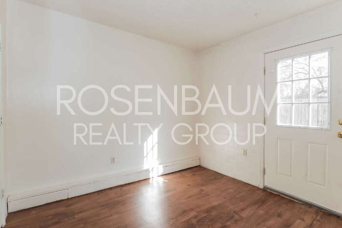 Building Photo - 1518 E Hedrick Dr