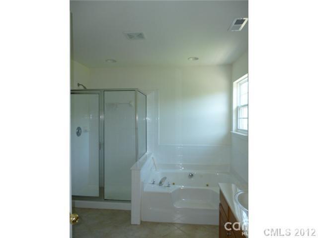 Building Photo - 2612 Sunberry Ln NW