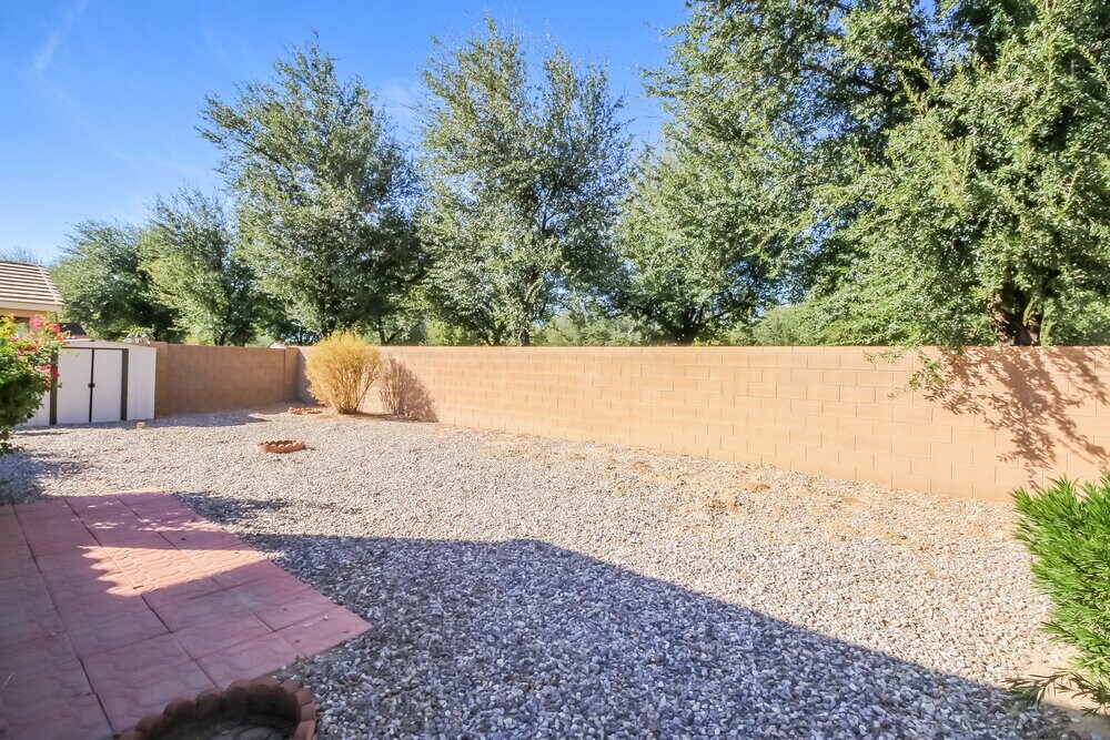 Building Photo - 20960 E Via Del Rancho Rd