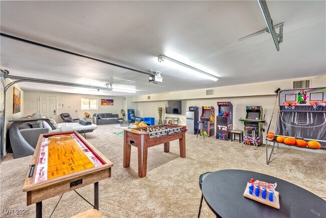 Building Photo - 3784 E Pama Ln
