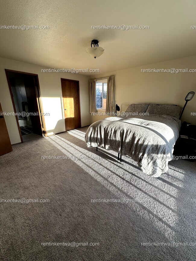 Building Photo - 4234 S 252nd Pl