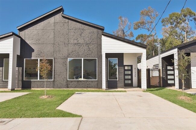 Building Photo - 8133 Cabot St