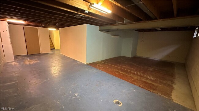 Building Photo - 4960 W Park Dr