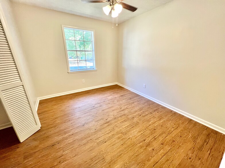 Bed 2 - 2474 Barnes Crossing Rd