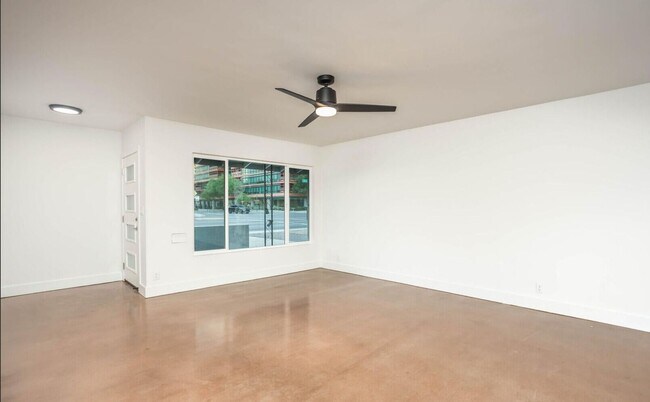 Building Photo - Biltmore District Luxury – Month-to-Month Only $4,500 (All Utilities Included!)