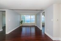 Building Photo - 1009 Kapiolani Blvd