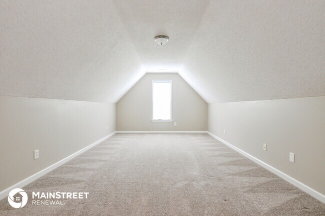 Building Photo - 331 Norwood Dr