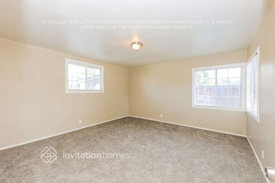 Building Photo - 6990 Malibu Dr