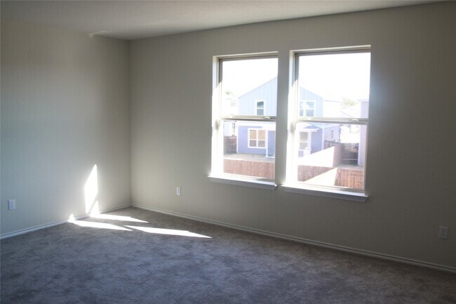 Building Photo - 128 Green Egret Wy