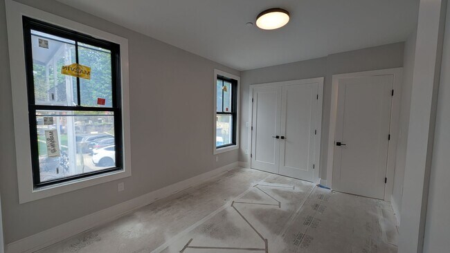 Building Photo - 86 Colborne Rd