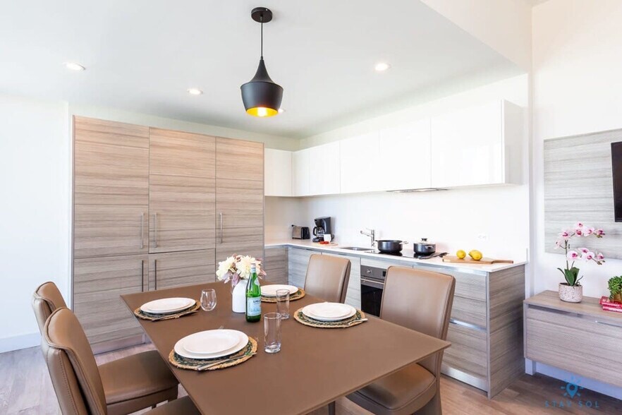 Building Photo - 777 N Ocean Dr