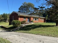 Building Photo - 424 Bridge View Ln