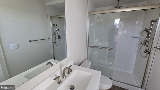 Building Photo - 66 Trotting Rd