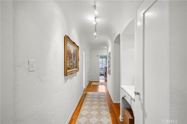 Building Photo - 6145 W 6th St