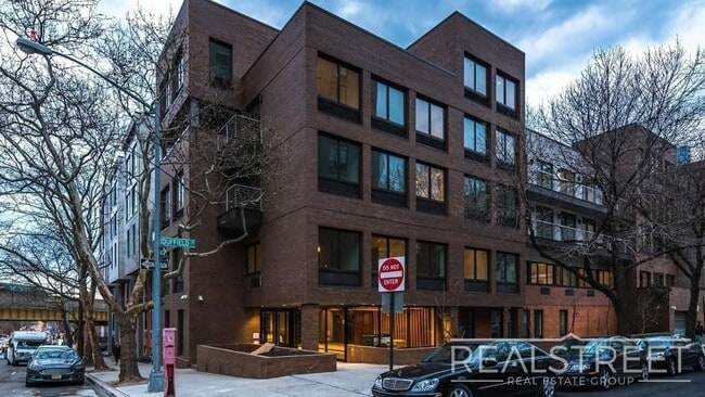 Building Photo - Duffield Street