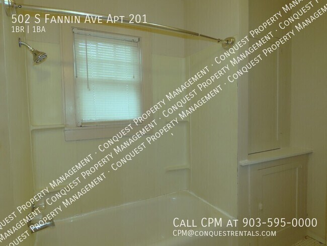 Building Photo - 502 S Fannin Ave