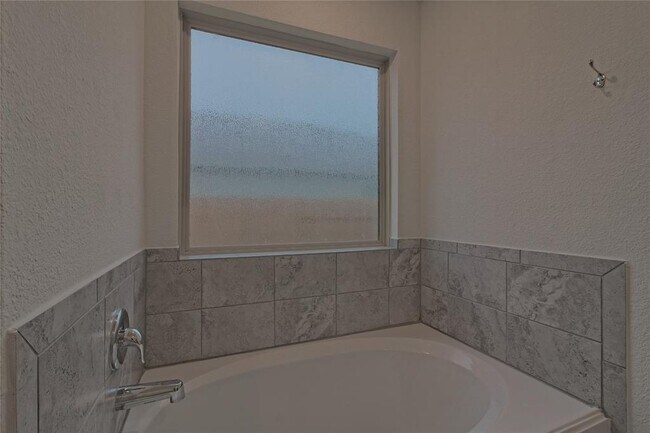 Building Photo - 108 Pumpkin Dr