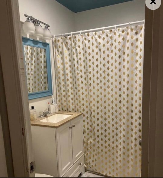 Building Photo - 381 Alena St