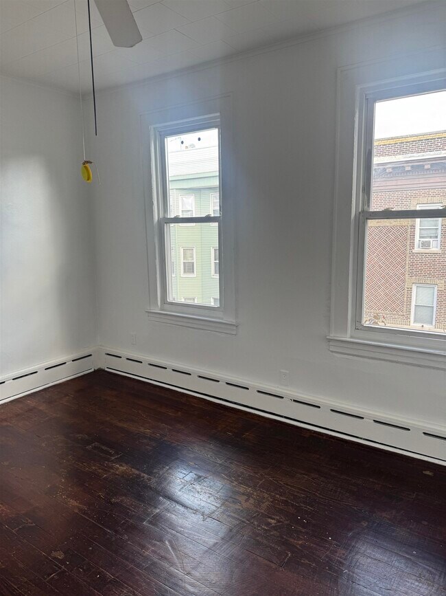 Building Photo - 770 Harrison Ave