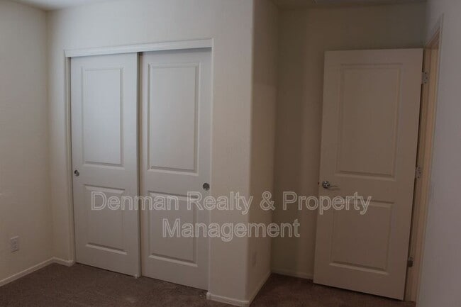 Building Photo - 1552 E Inouye Dr
