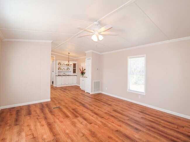 Building Photo - Recently Updated Manufactured Home!