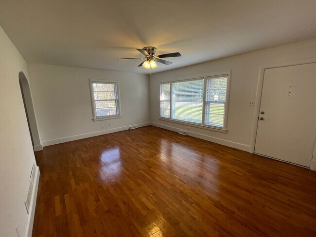 Building Photo - 5057 Wrightsville Ave