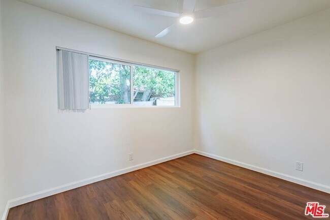 Building Photo - 11749 Riverside Dr