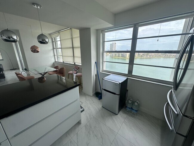 Building Photo - 2801 NE 183rd St